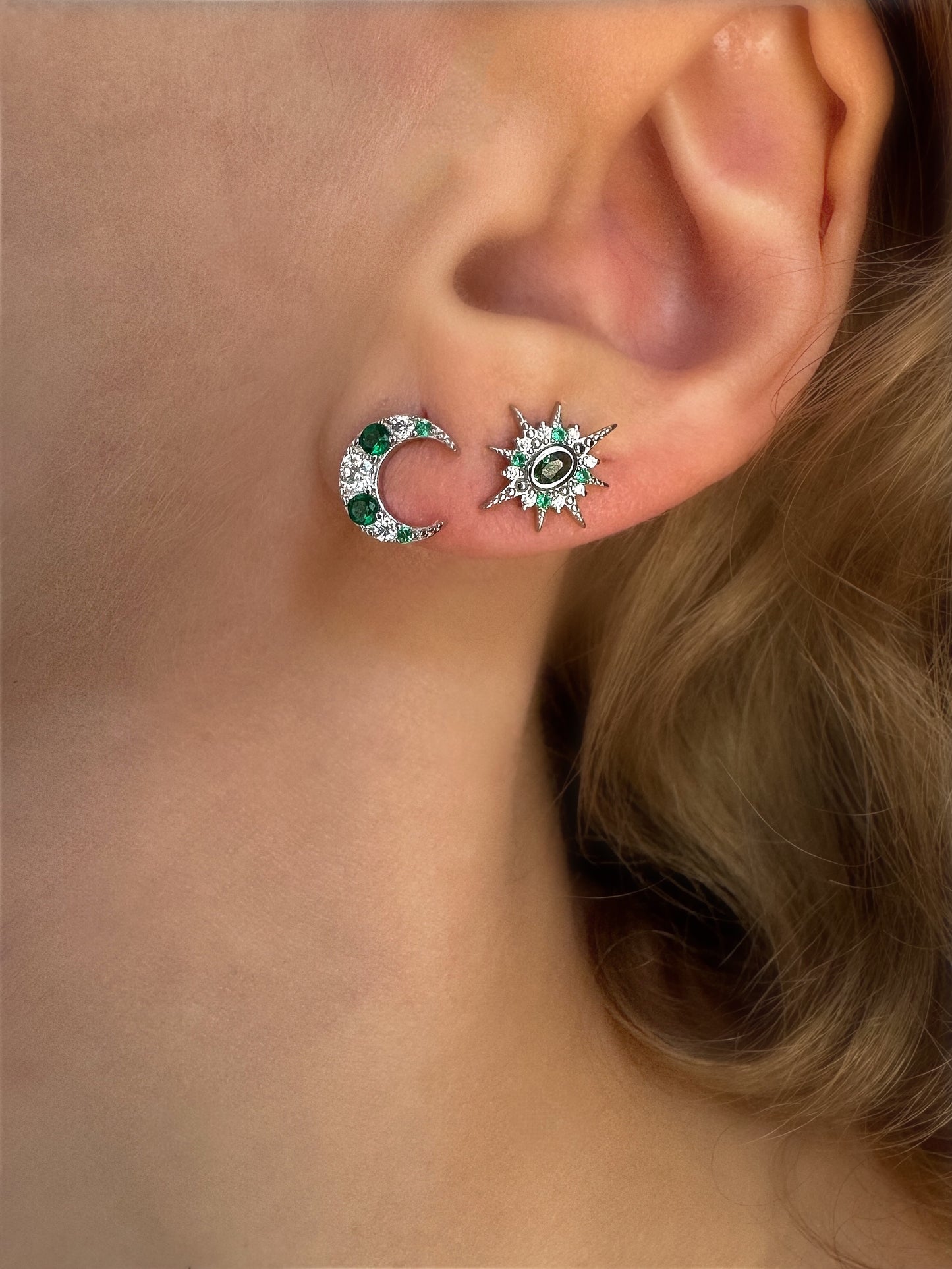 Boucles d'oreilles à tige vertes Star&amp;Moon en argent