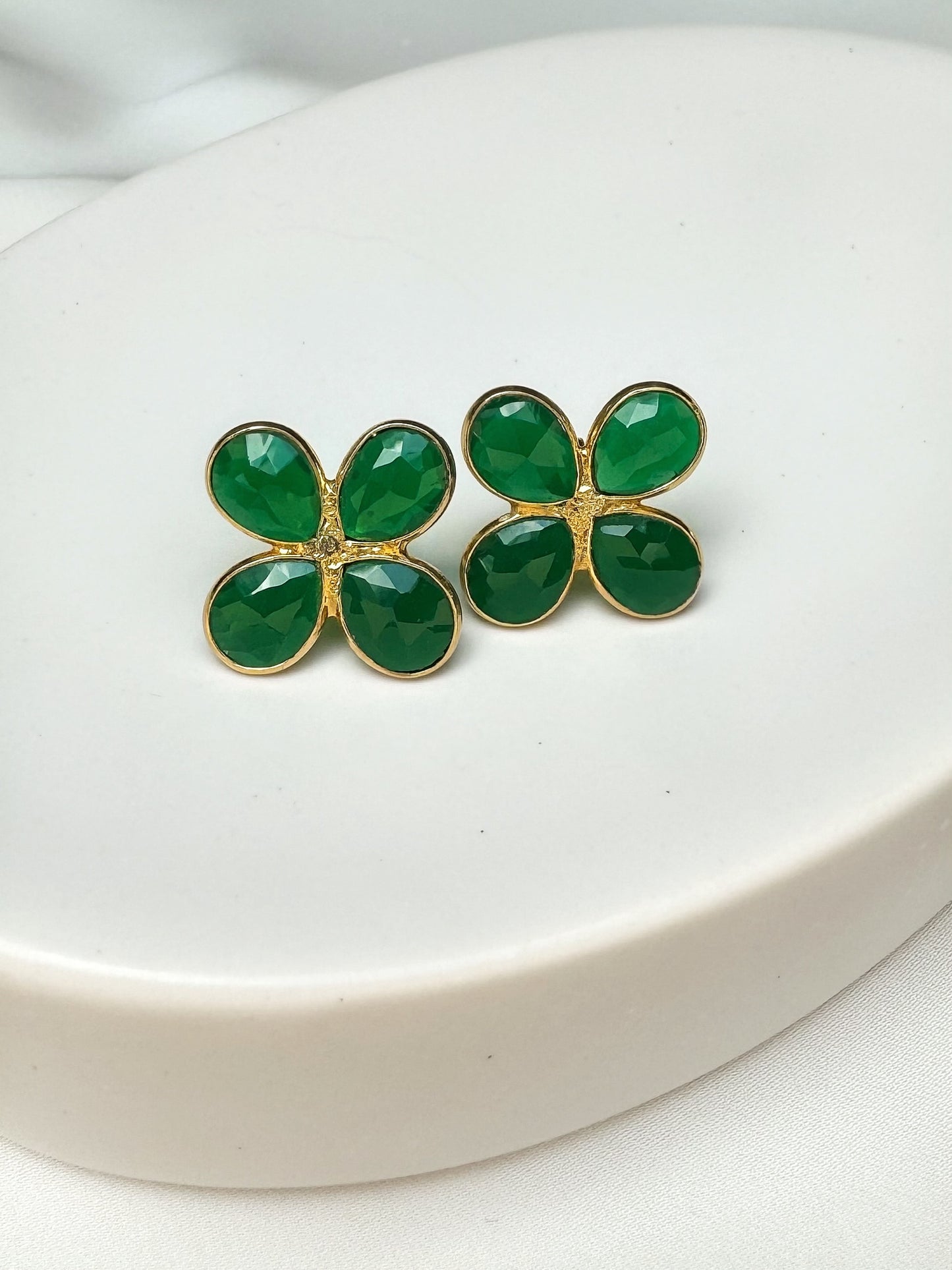 Boucles d'oreilles en onyx vert trèfle